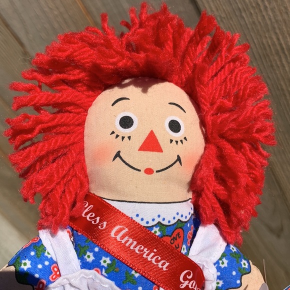 Raggedy Ann doll 85th anniversary - Picture 7 of 11